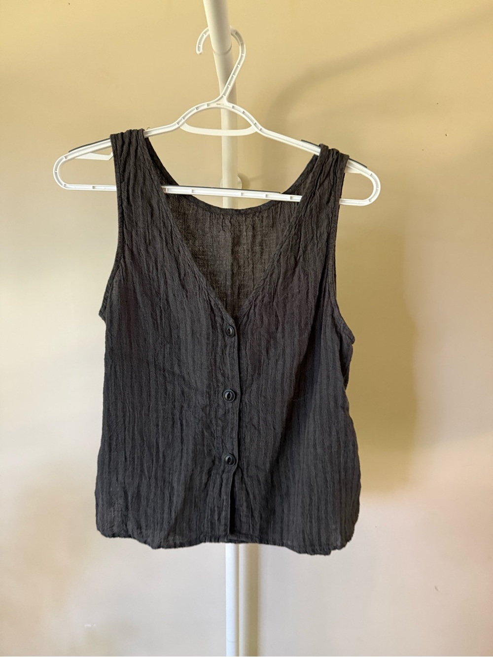 esby Black Textured Button-Front Tank 100% linen